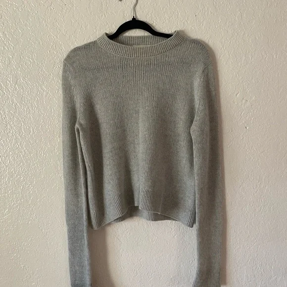 The Row Luxurious Cashmere Crewneck Sweater Size M Gray Classy Chic Effortless